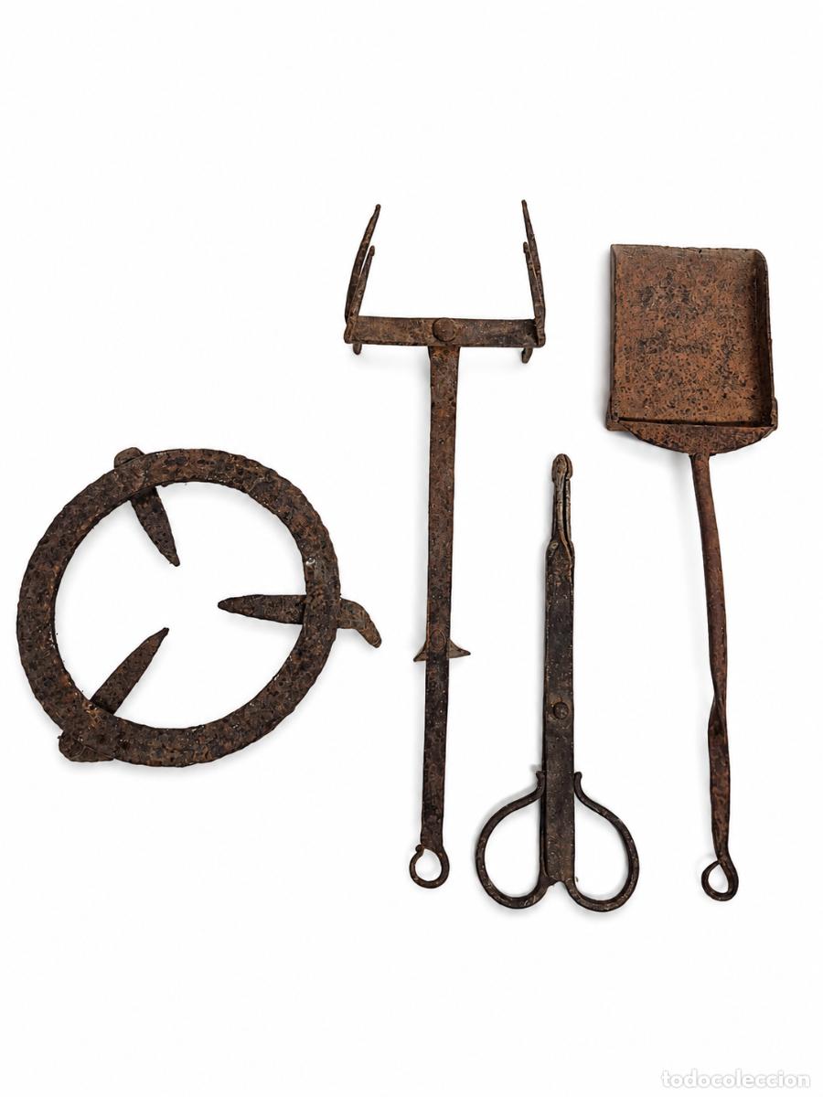 Antig&uuml;edades: Antiguos Utensilios de Hierro Forjado R&uacute;stico, para Chimenea - S.XIX