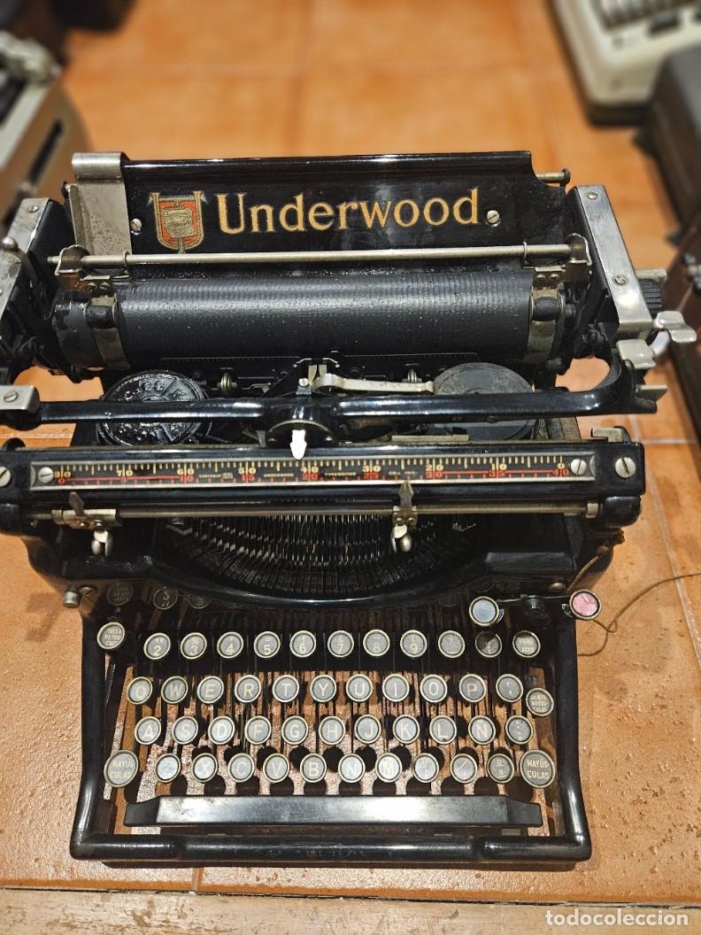 Antig&uuml;edades: M&Aacute;QUINA DE ESCRIBIR UNDERWOOD FUNCIONANDO CON CAJA MET&Aacute;LICA