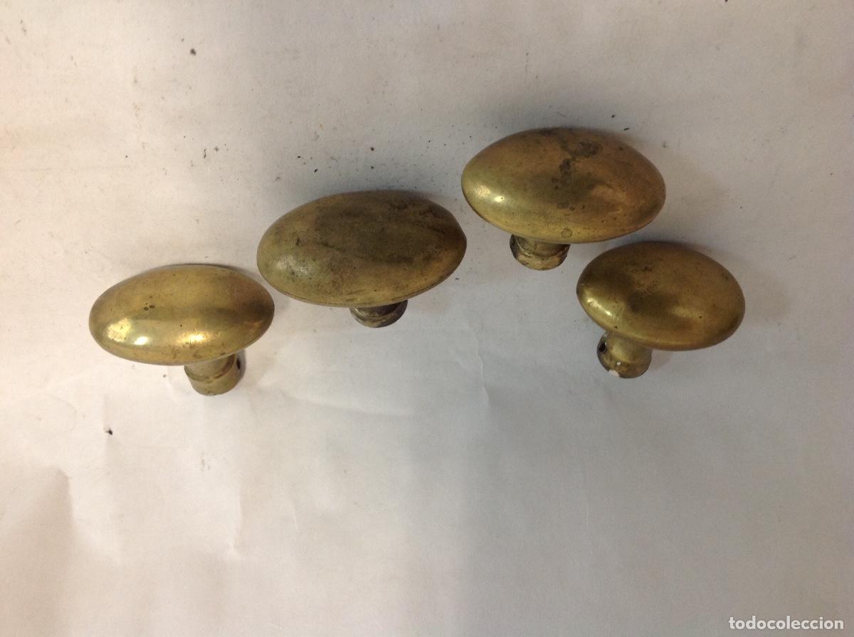 Antig&uuml;edades: Cuatro pomos de bronce antig&uuml;os - Foto 1