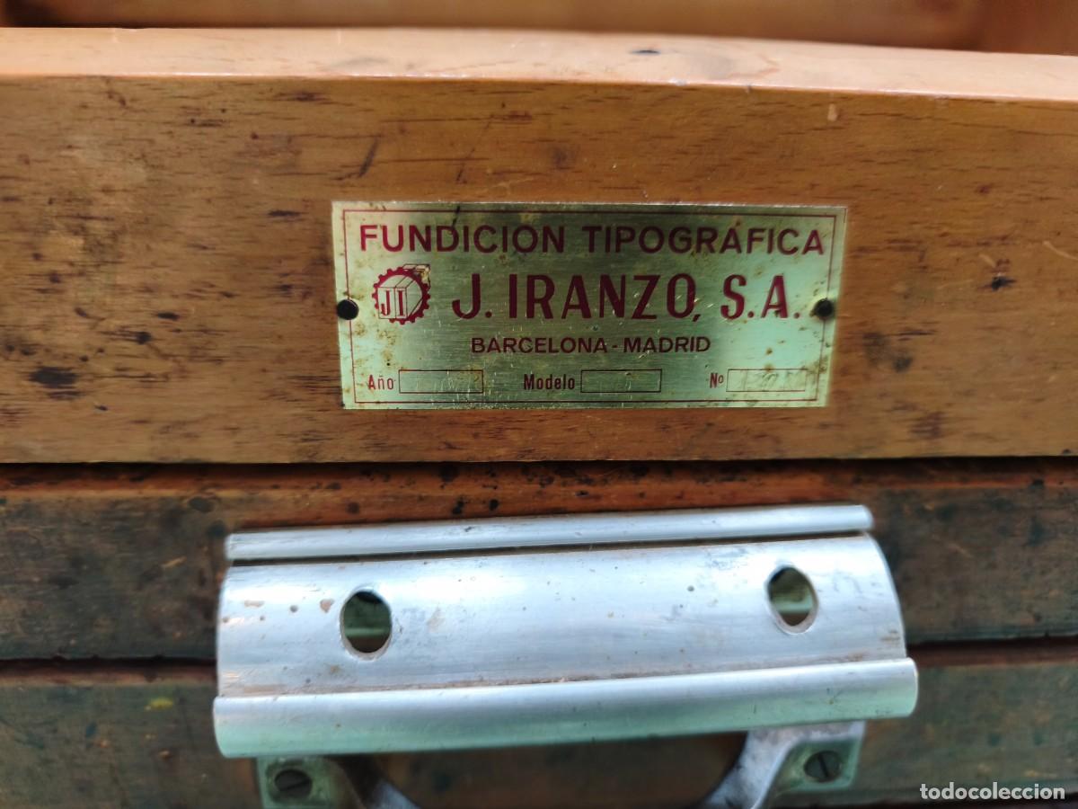 Antig&uuml;edades: Chibalete mueble de imprenta con 24 cajones. - Foto 13