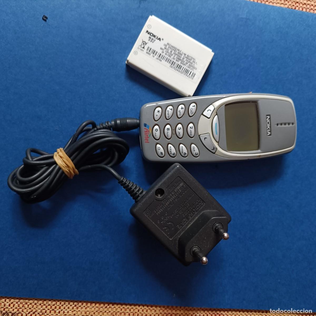 Phones: TEL&Eacute;FONO ANT&Iacute;GUO ORIGINAL NOKIA, MODELO 3310 CON LA BATER&Iacute;A Y EL CARGADOR.