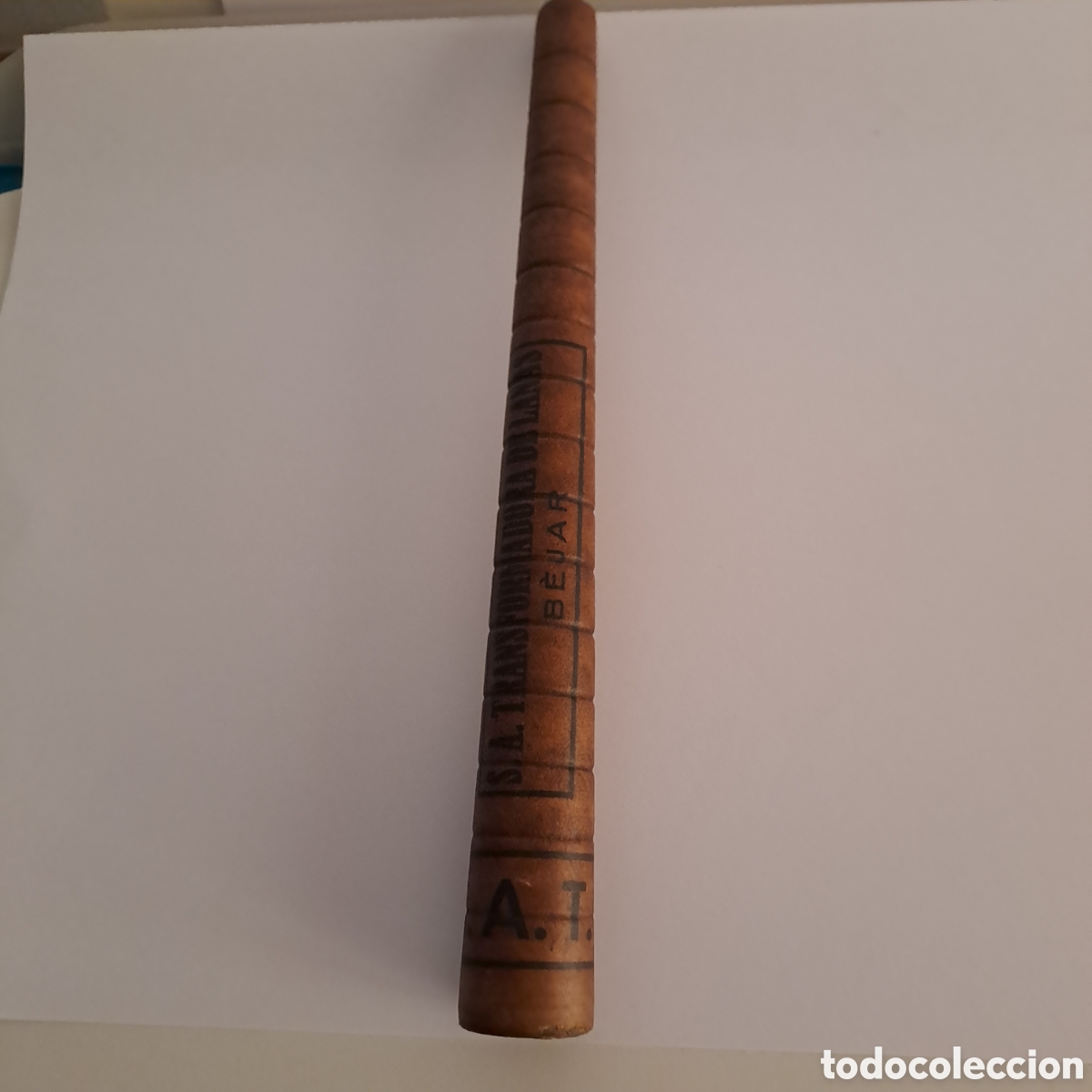 Antig&uuml;edades: B&Eacute;JAR S.A. TRANSFORMADORA DE LANAS. OVILLO TEXTIL DE MADERA.