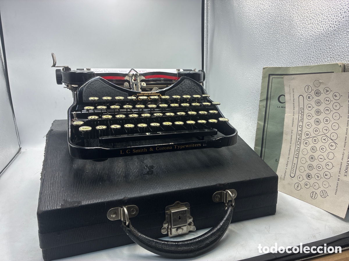 Antiquit&eacute;s: M&aacute;quina de Escribir Corona 4.