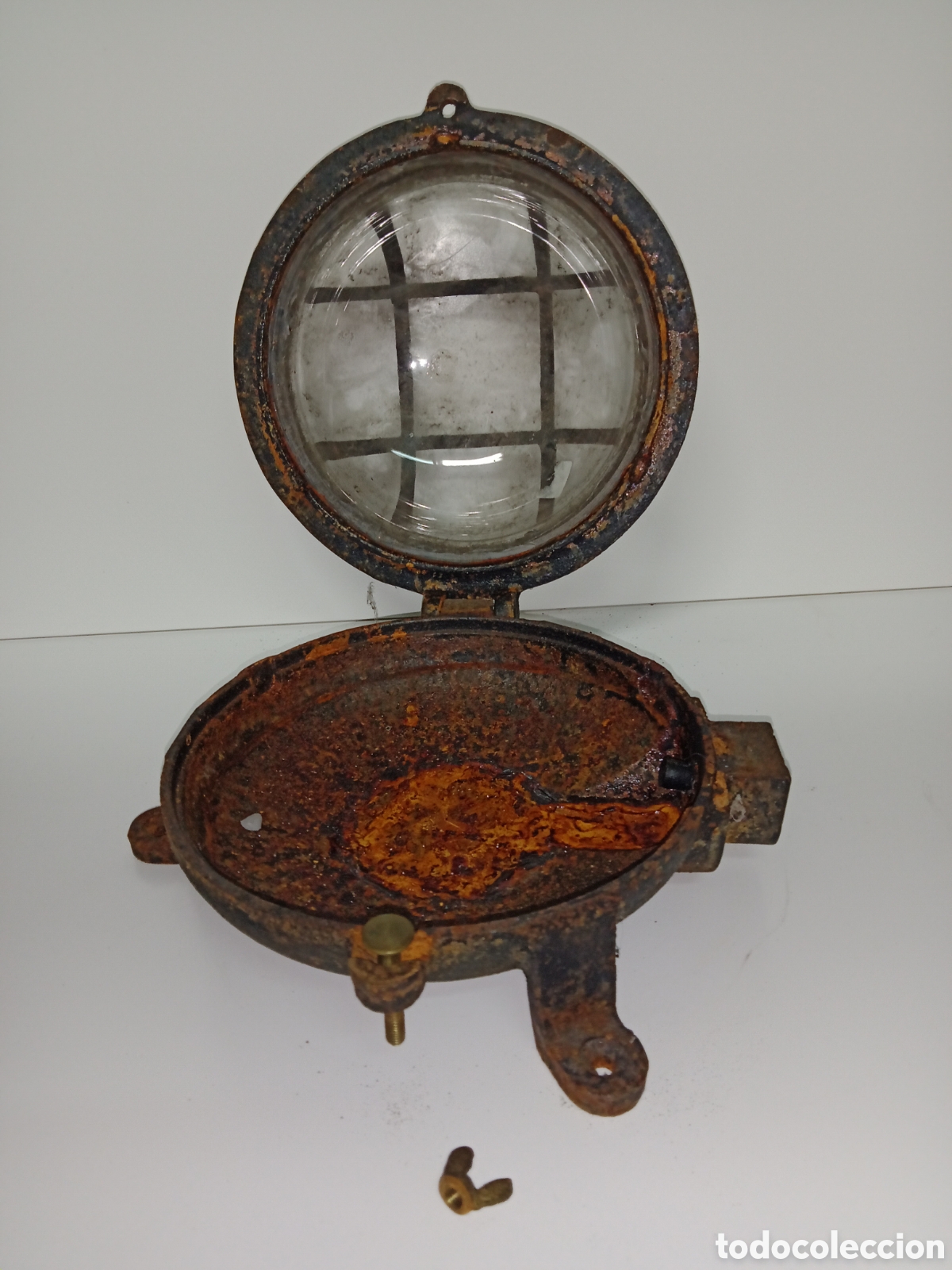 Antig&uuml;edades: Antiguo Aplique N&aacute;utico Ojo de Buey - L&aacute;mpara de Mamparo de Hierro Fundido y Cristal - &Oslash; 24 cm&rdquo;