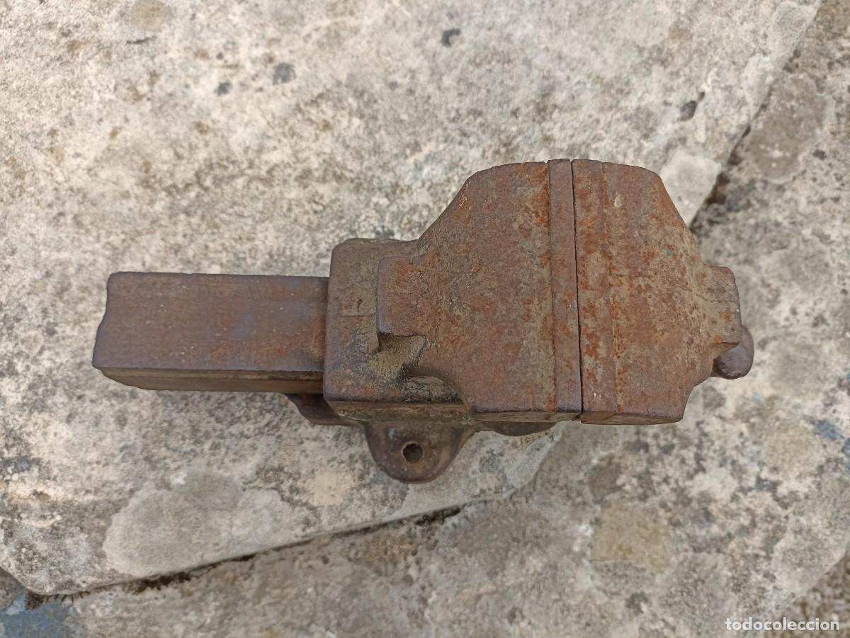Antig&uuml;edades: Tornillo robusto para mesa de trabajo - Foto 3