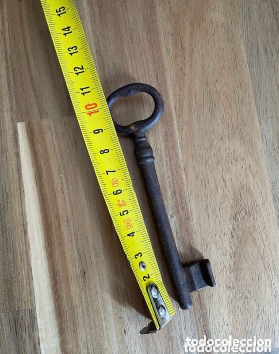 Antig&uuml;edades: Llave antigua de hierro. 11 cm aproximadamente. - Foto 5