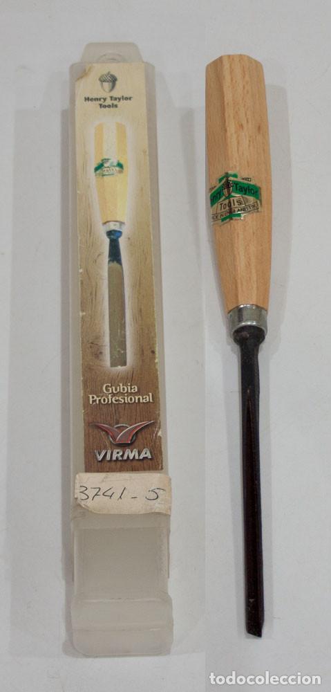 Antig&uuml;edades: GUBIA DE TALLA HENRY TAYLOR. PICO DE GORRION. N&ordm; 41. ANCHO DE CORTE DE 5 MMS. (3/16&rdquo;).