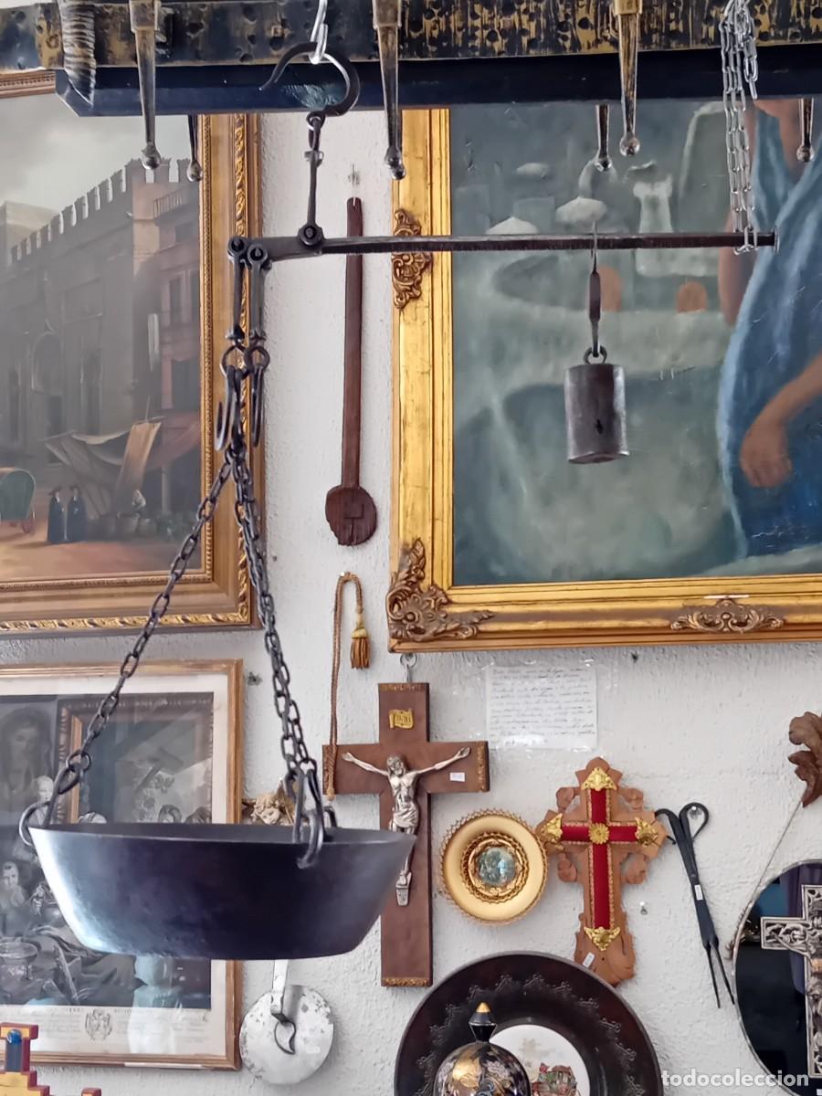 Antig&uuml;edades: Romano de hierro primer tercio del siglo XX encerada y patinada