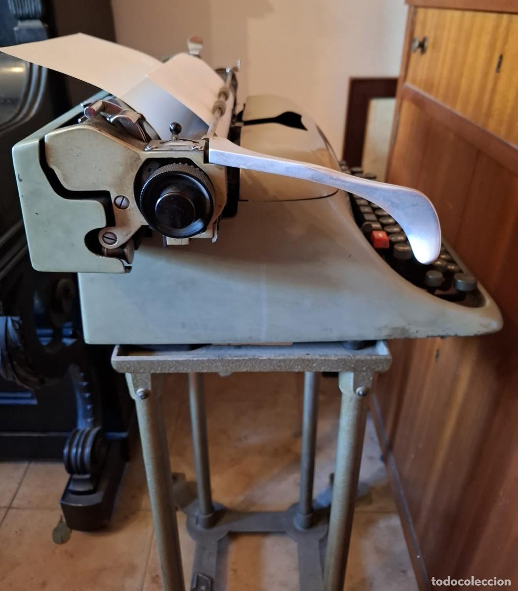 Antig&uuml;edades: Hispano Olivetti Lexikon 80 con pedestal Invicta original - Foto 6