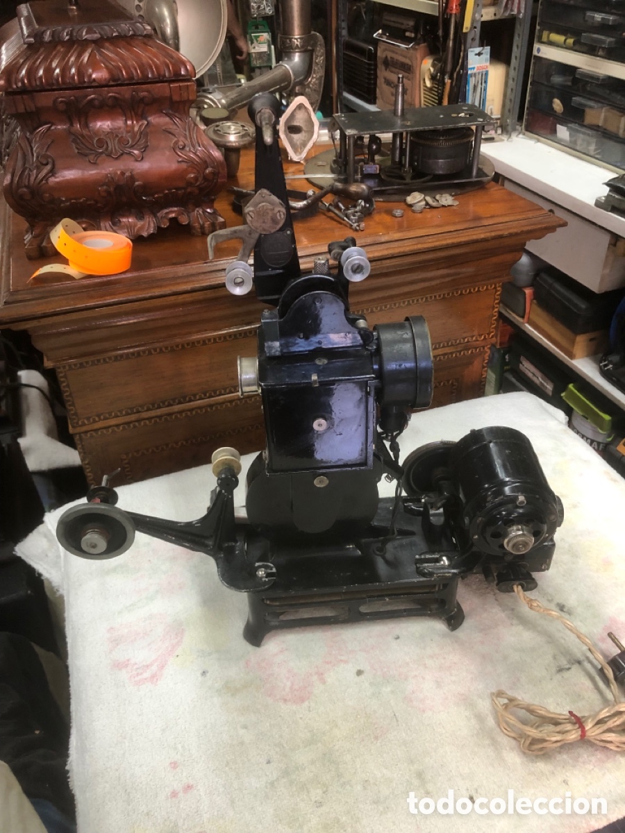 Antig&uuml;edades: Proyector pathe baby