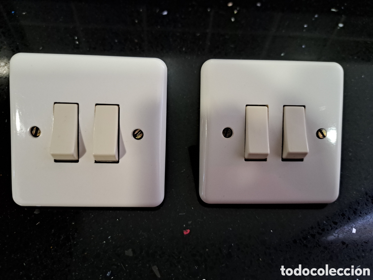 Antig&uuml;edades: DOS Antiguos interruptores dobles para empotrar .Usados. PRECIO 16&euro; LOS DOS