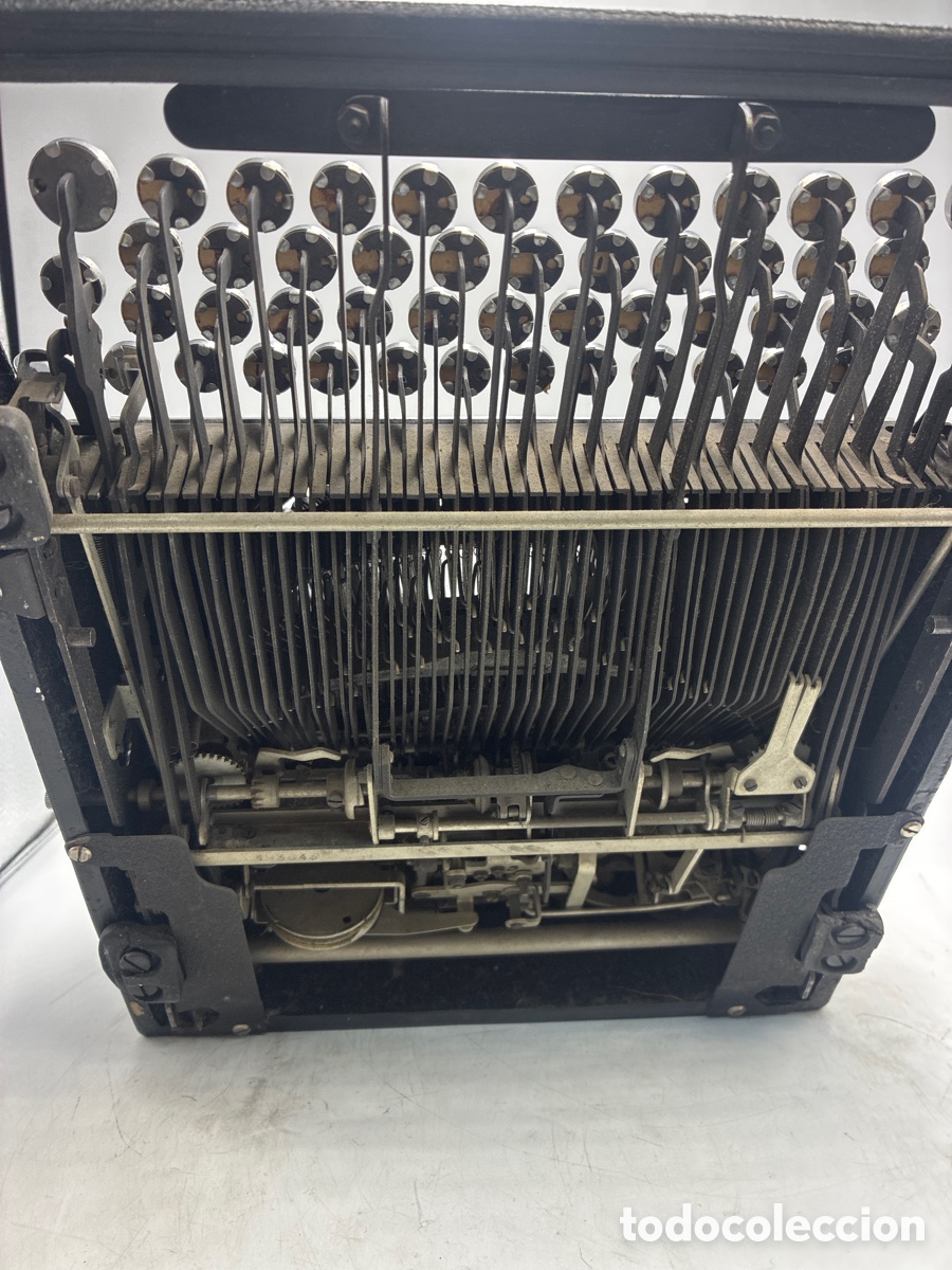 Antig&uuml;edades: M&aacute;quina de escribir Hispano Olivetti Studio 46. - Foto 7