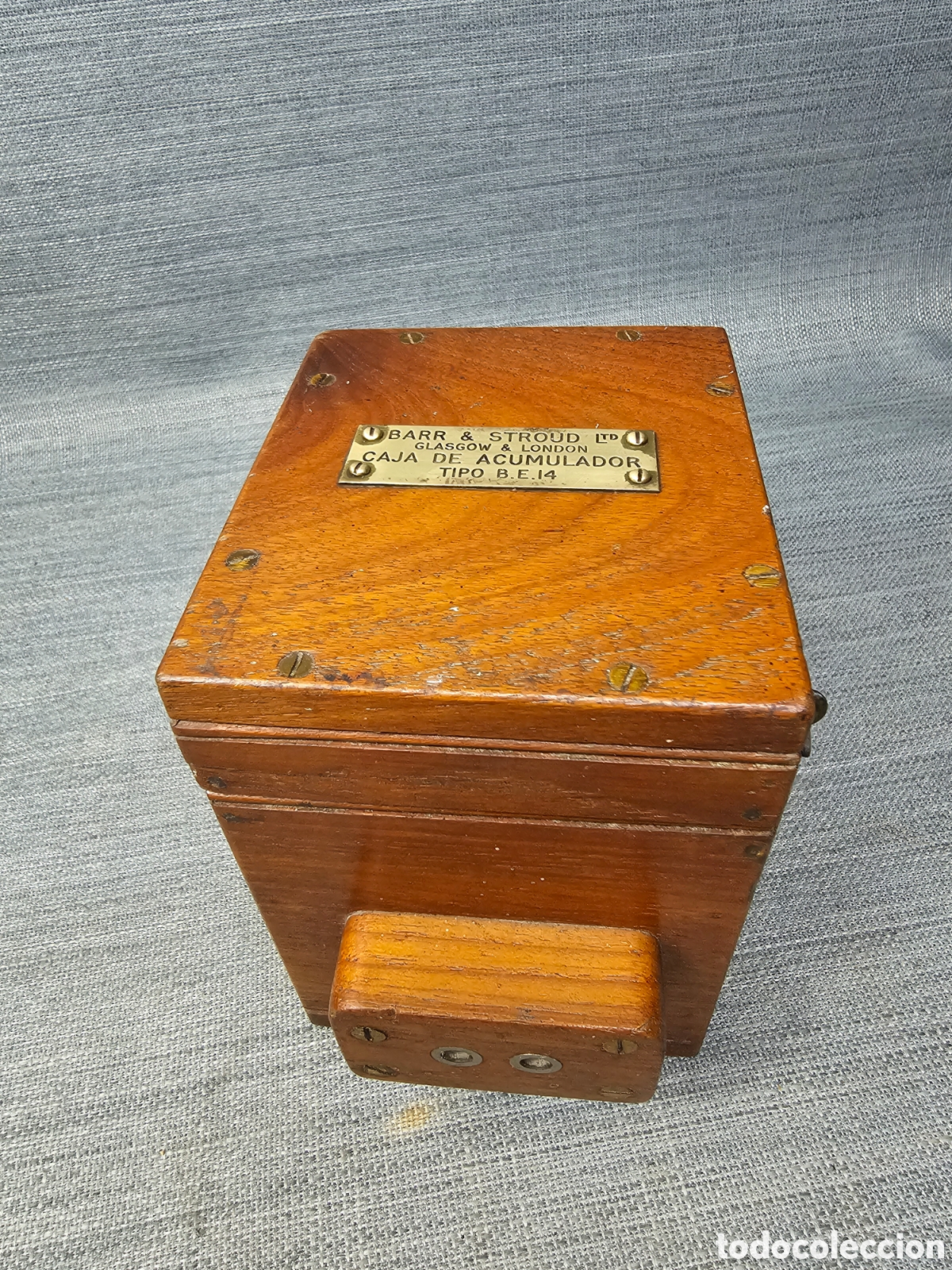 Antig&uuml;edades: Antigua Caja de Acumulador Barr & Stroud (BE14) de 1930