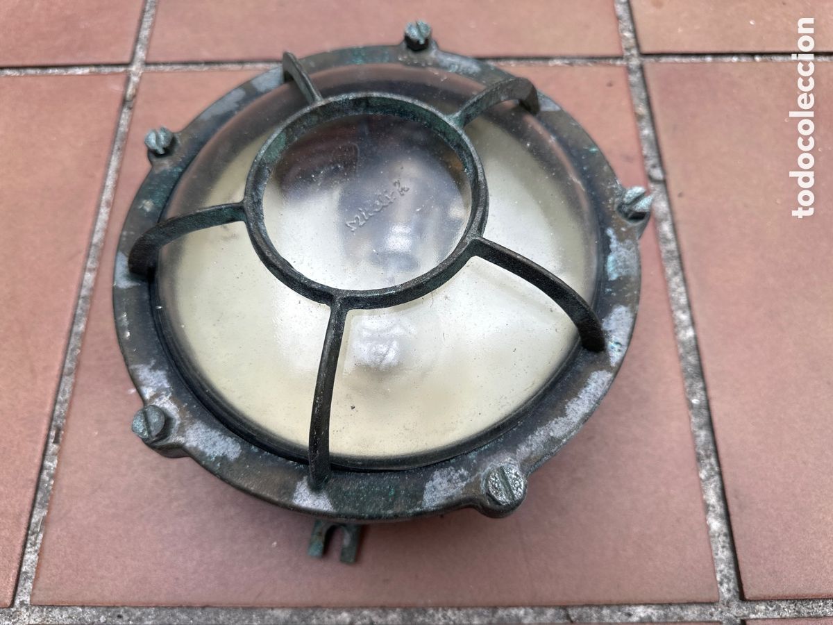 Antig&uuml;edades: FAROL O APLIQUE DE BARCO, OJO DE BUEY MODELO MILETICH