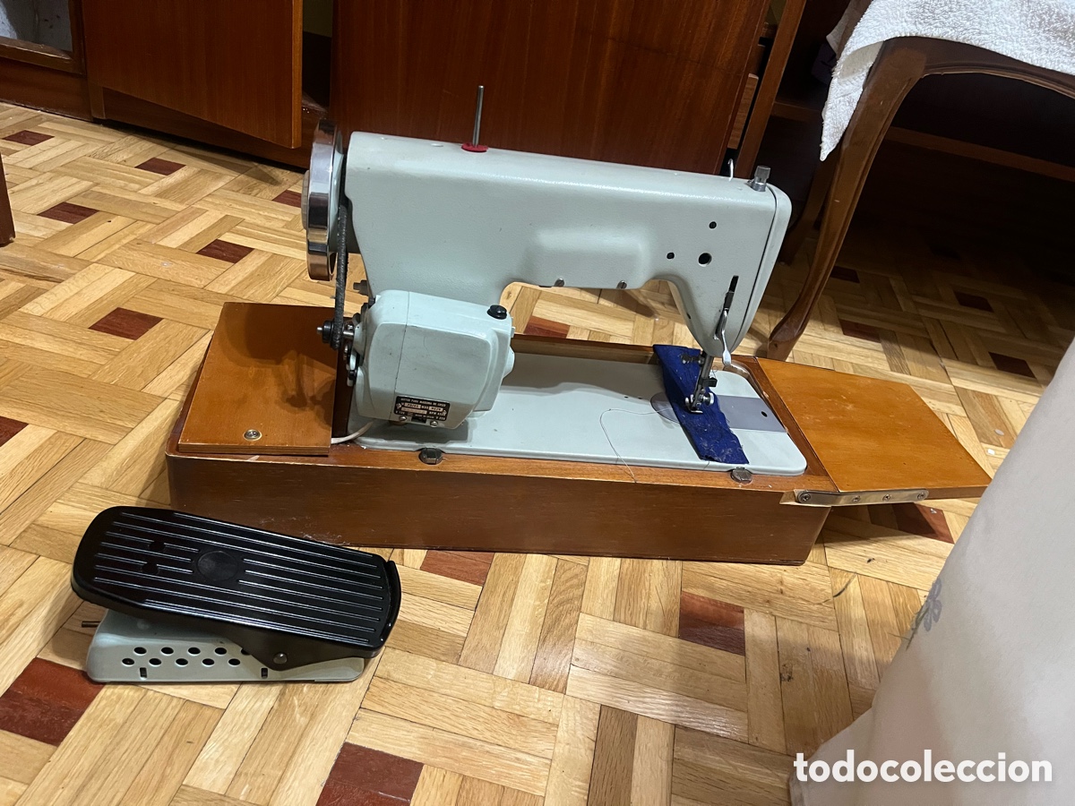 Antig&uuml;edades: Maquina de coser Wertheim - Foto 5