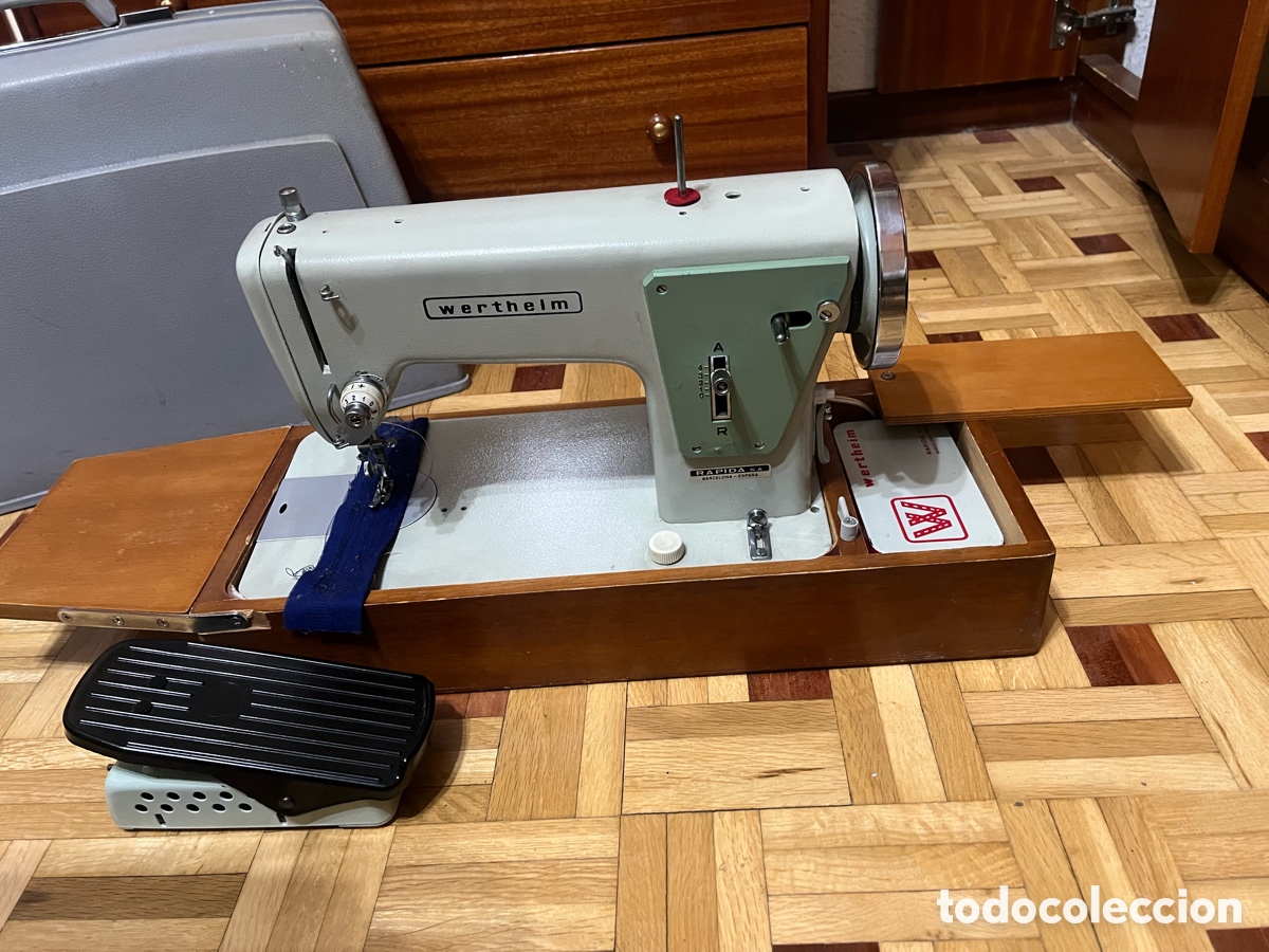 Antig&uuml;edades: Maquina de coser Wertheim - Foto 1