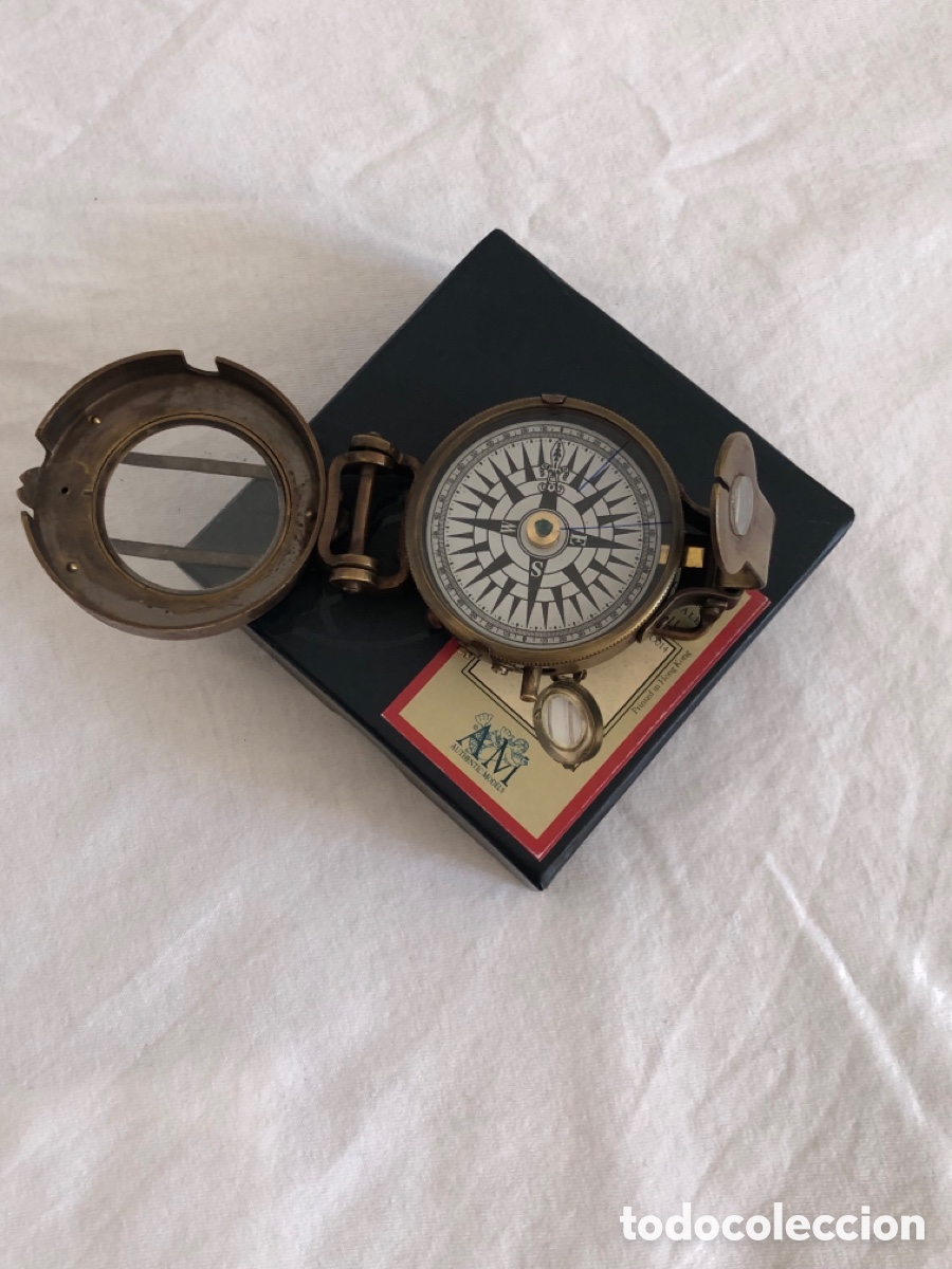 Antig&uuml;edades: Br&uacute;jula R&eacute;plica Militar WWII - Authentic Models (Mod. CO014) - Con Estuche - Foto 16
