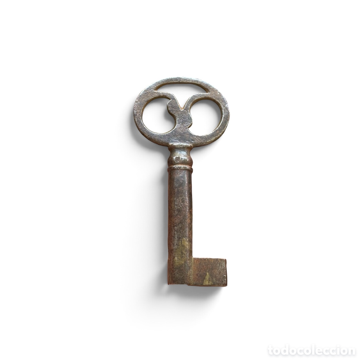 Antig&uuml;edades: Antigua llave bargue&ntilde;era, s.XVII-XVIII. Forja decorada, bargue&ntilde;o. Pieza colecci&oacute;n.