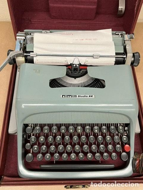 Antig&uuml;edades: Maquina de escribir Olivetti Studio 44