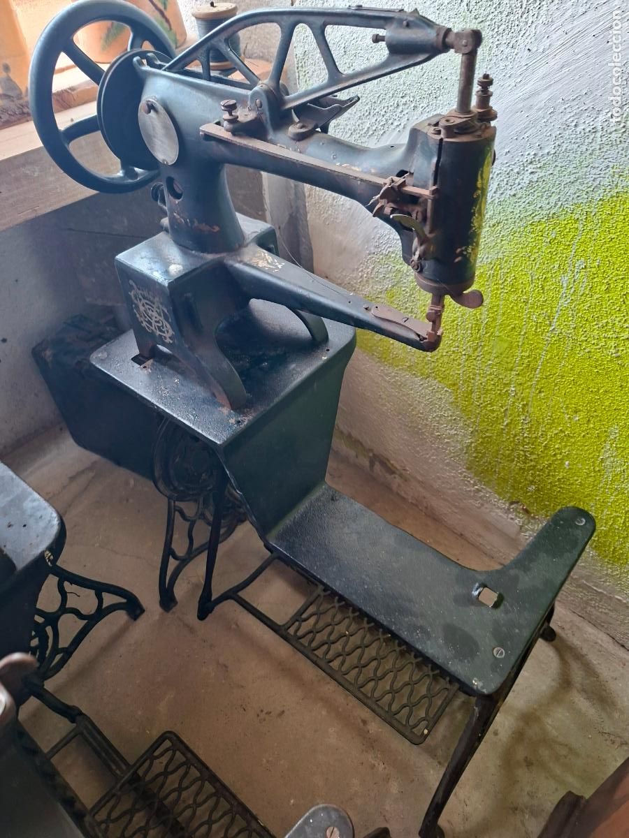 Antig&uuml;edades: MAQUINA DE COSER DE ZAPATERO SINGER ORIGINAL