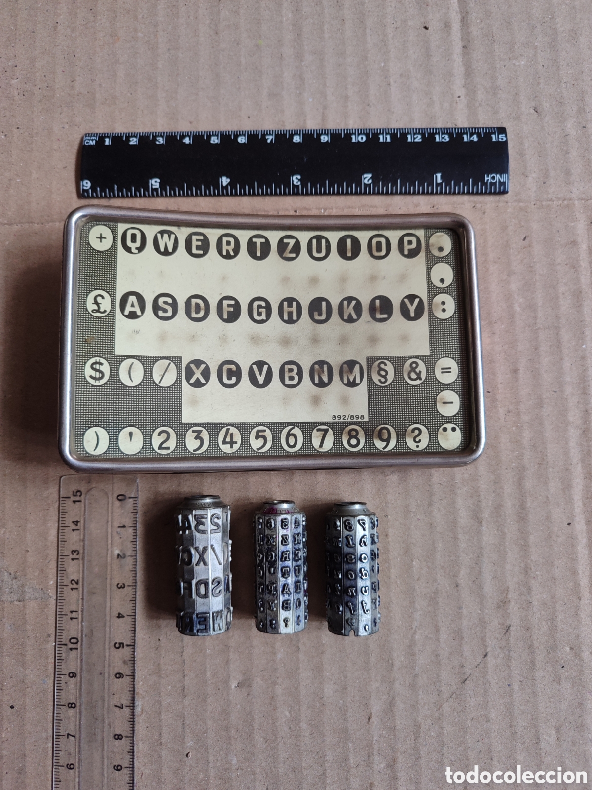 Antig&uuml;edades: Antiguo teclado de mignon y 3 cilindros de mignon.piezas de maquina de escribir mignon