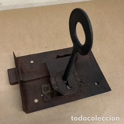 Antig&uuml;edades: Cerradura de forja antigua