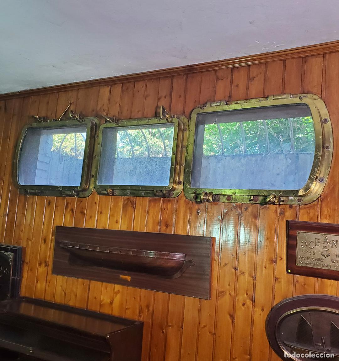 Antiquit&eacute;s: Tres Portillos Navales de Lat&oacute;n para Pared