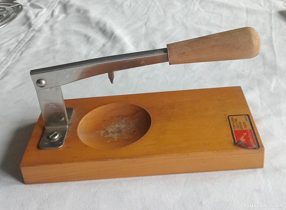 Antig&uuml;edades: UTENSILIO DE ABRIR OSTRAS - Foto 2