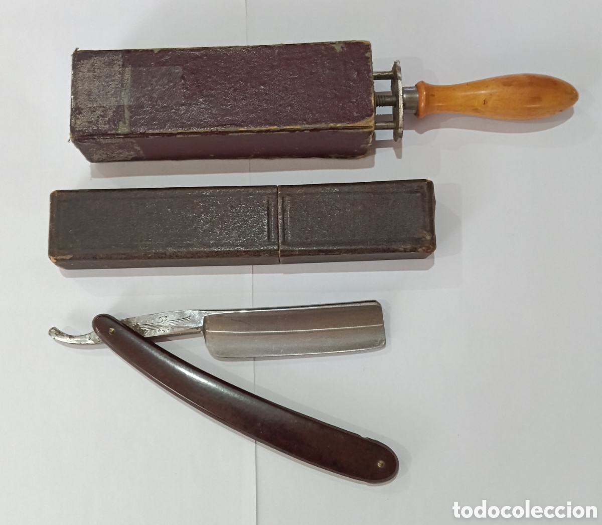 Antig&uuml;edades: Navaja Antigua de Afeitar Mart&iacute;nez Caldetas m&aacute;s Afilador Antiguo