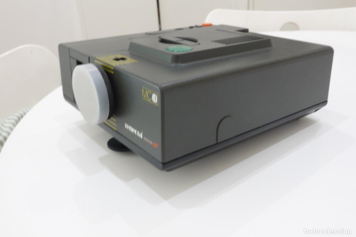 Antig&uuml;edades: Proyector de diapositivas y pantalla de proyecci&oacute;n - Foto 4