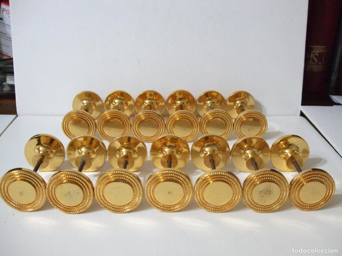 Antig&uuml;edades: LOTE 26 TIRADORES REDONDOS POMOS ARMARIO PUERTA CAJ&Oacute;N DORADOS A&Ntilde;OS 70 SIGLO XX VINTAGE METAL