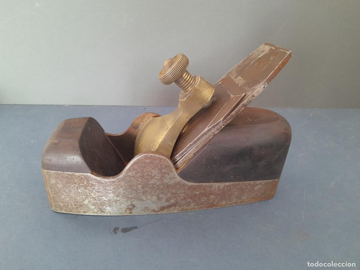 Antig&uuml;edades: cepillo / garlopa moseley & son, de acero, laton y madera noble, 19x7x12cm aprox, finales XIX