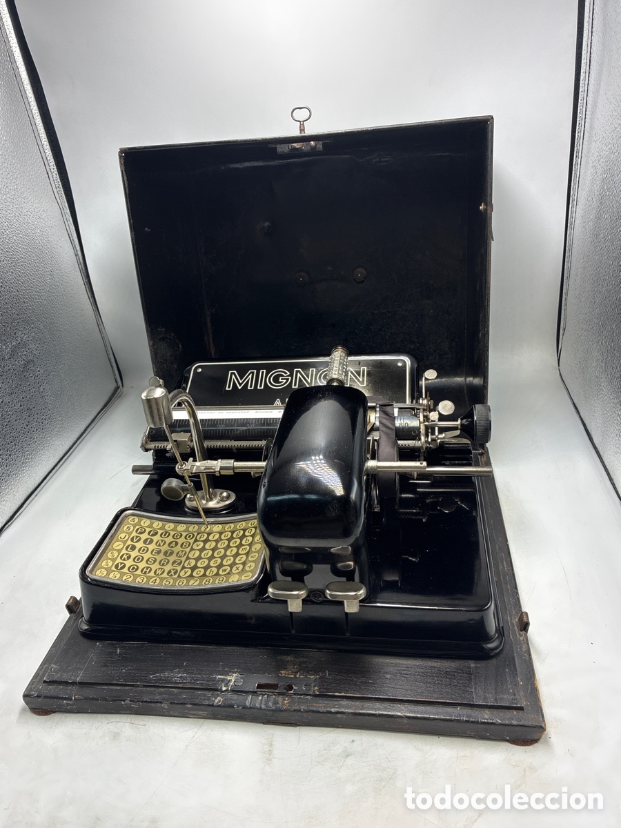 Antig&uuml;edades: M&aacute;quina de escribir Mignon 3.