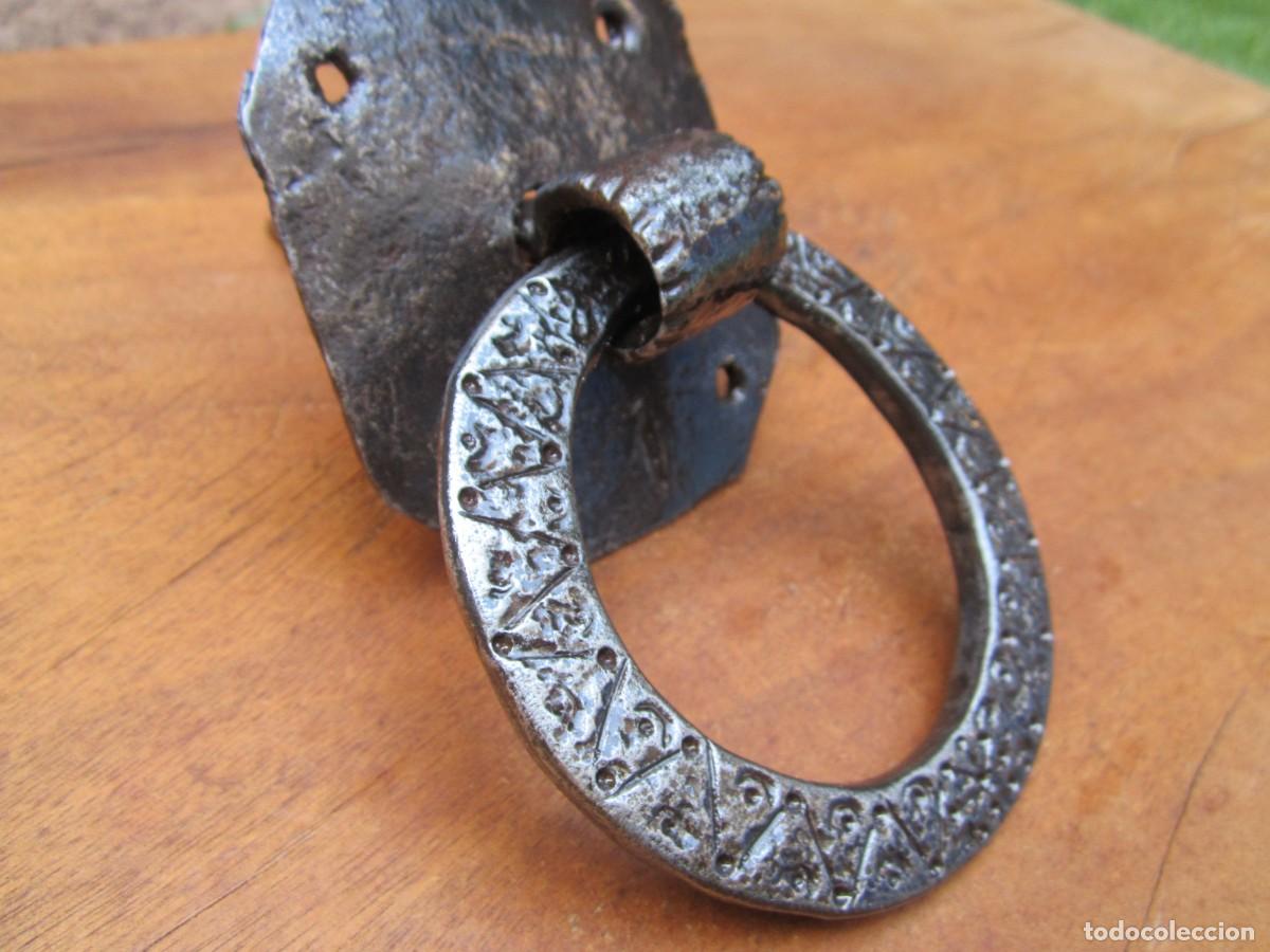Antig&uuml;edades: Aldaba antigua forja con estrella 9 puntas. - Foto 2
