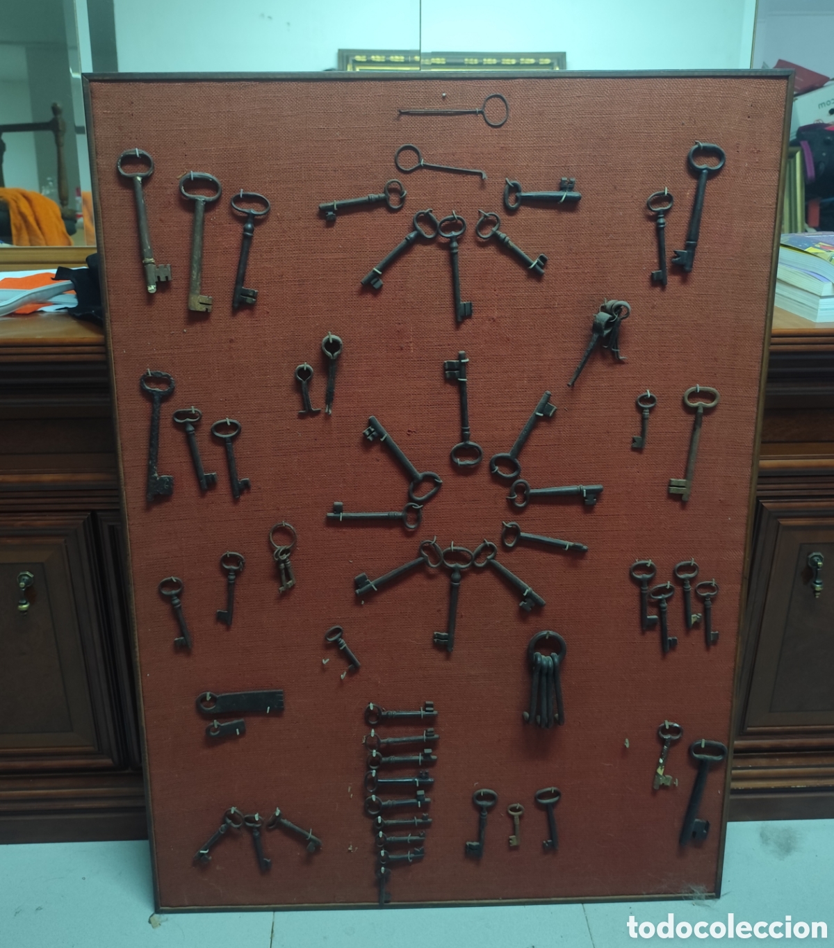 Antig&uuml;edades: Colecci&oacute;n llaves antiguas enmarcadas - Foto 2