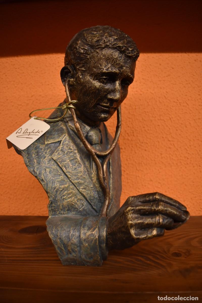 Antig&uuml;edades: Escultura Decorativa &rdquo;El M&eacute;dico&rdquo; - Foto 2