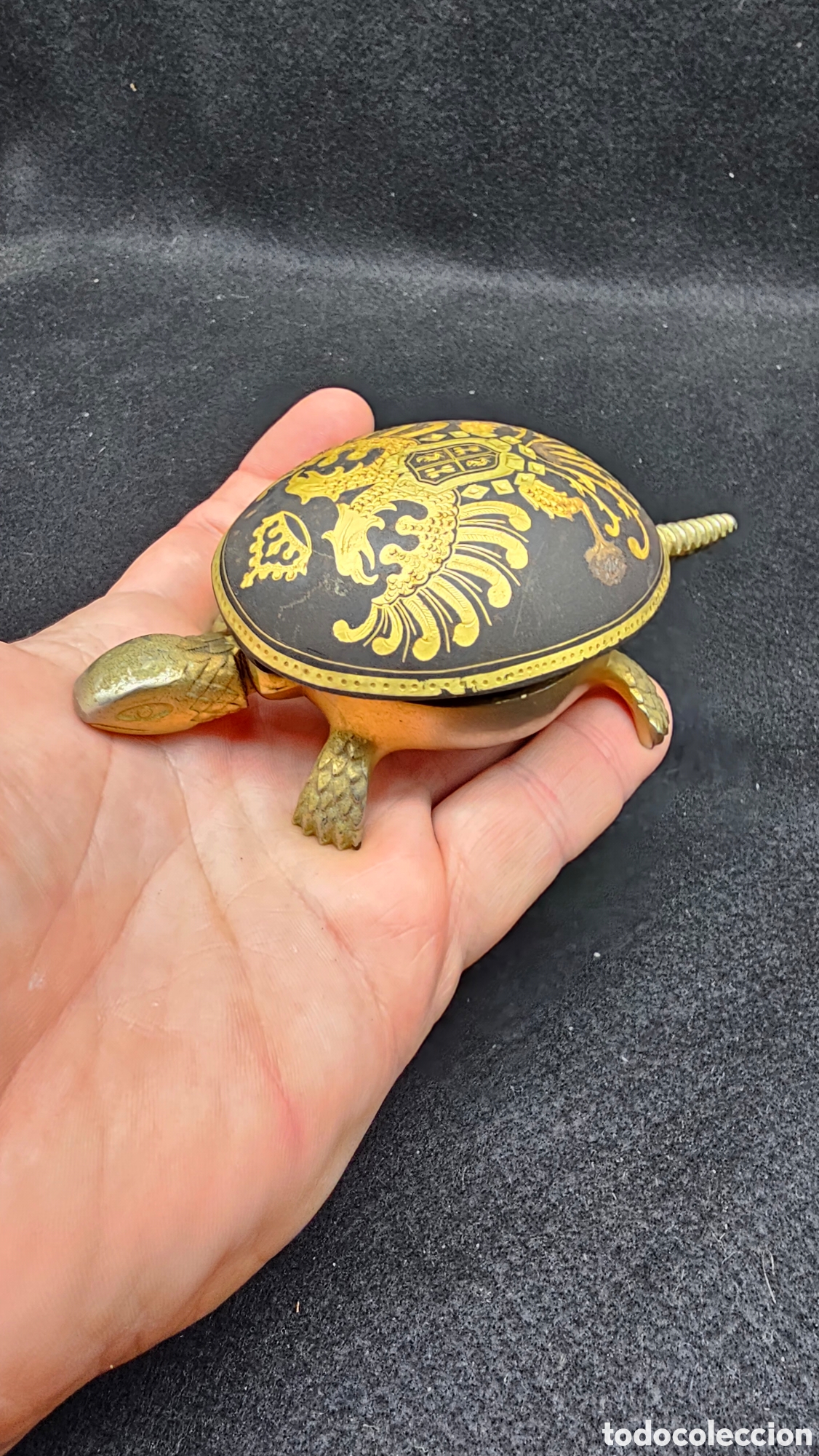 Antig&uuml;edades: Timbre de cuerda de sobremesa en forma de tortuga d&eacute;cada de los 50