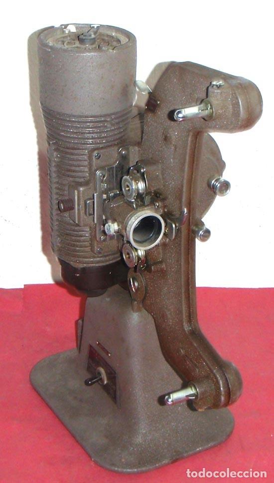 Antig&uuml;edades: Proyector BELL HOWEL GAUMONT - de 8 mm - Foto 2