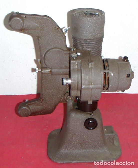 Antig&uuml;edades: Proyector BELL HOWEL GAUMONT - de 8 mm - Foto 7