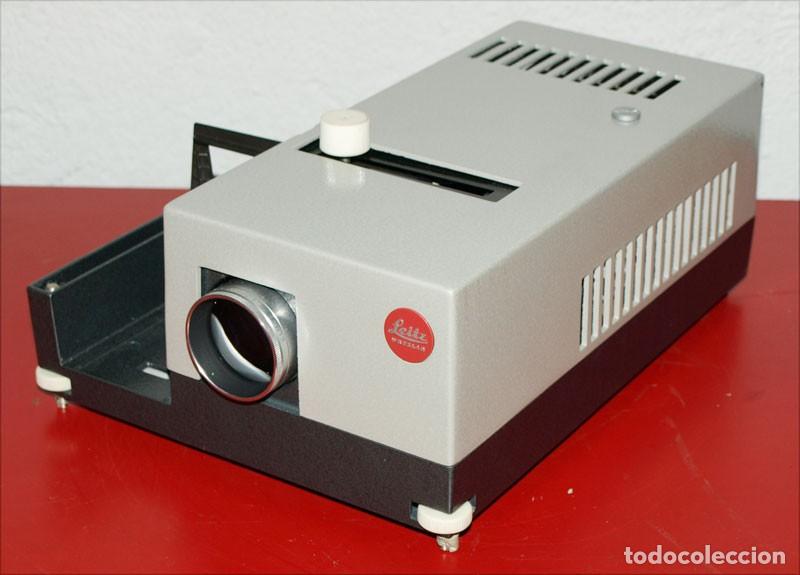 Antig&uuml;edades: Proyector LEITZ WETZLAR de diapositivas - Foto 2