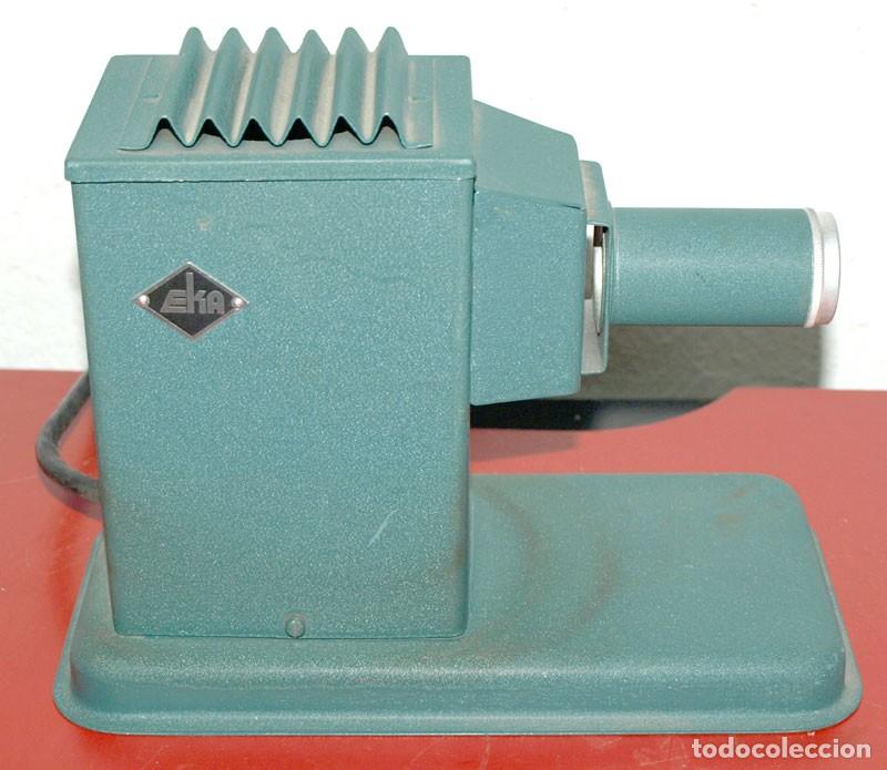 Antig&uuml;edades: Proyector EKA de diapositivas - Foto 3