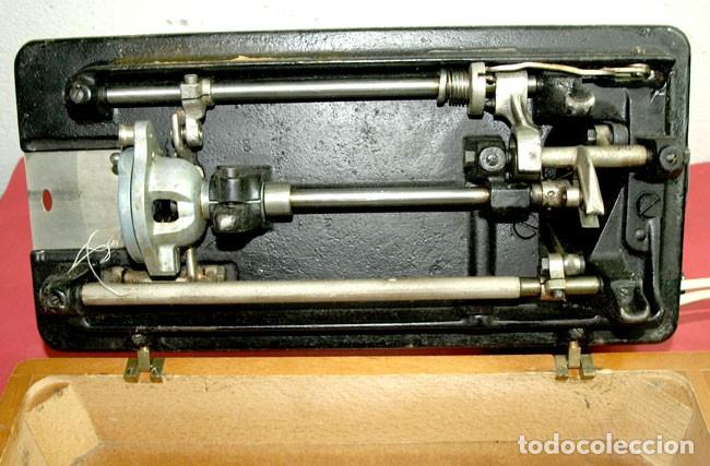 Antig&uuml;edades: M&aacute;quina de coser Husquarna - Foto 9