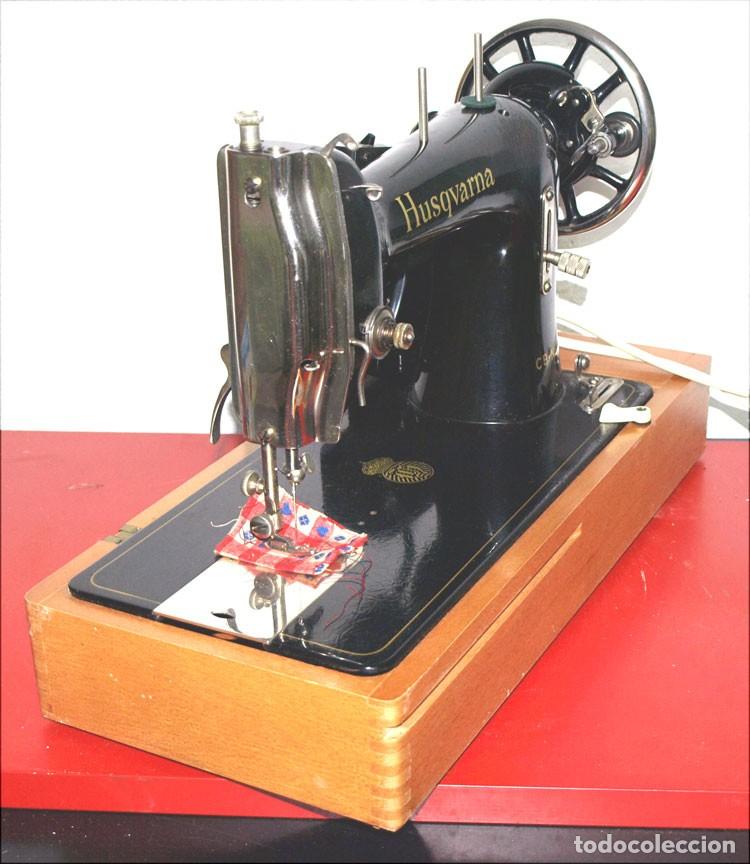 Antig&uuml;edades: M&aacute;quina de coser Husquarna - Foto 2