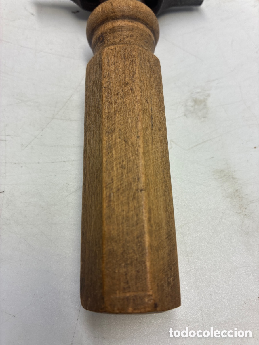 Antig&uuml;edades: Antigua Llave Inglesa con mango de madera. - Foto 5
