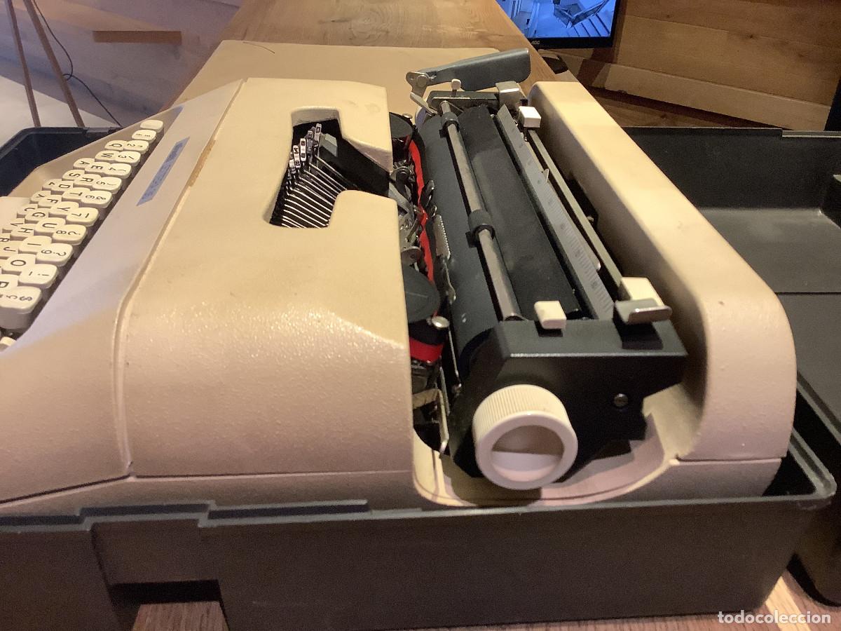 Antig&uuml;edades: Olivetti Lettera 35 con malet&iacute;n original - Foto 3