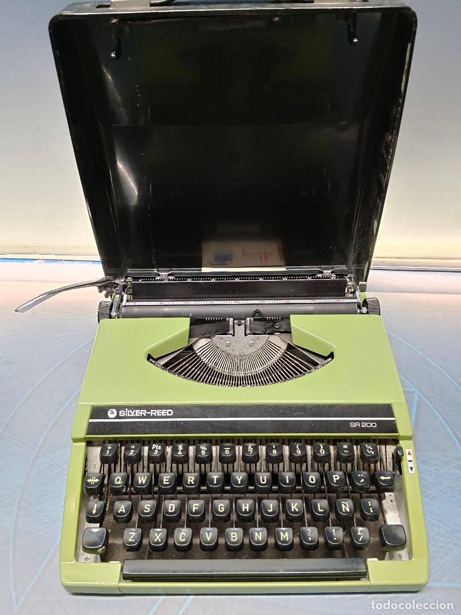 Antig&uuml;edades: Maquina de escribir vintage, Silver Reed SR 200 verde, funcionando