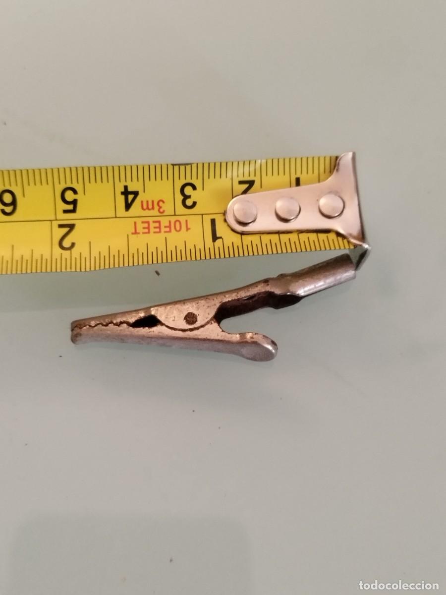 Antig&uuml;edades: Pinza de cocodrilo o de caim&aacute;n. Conectar el&eacute;ctrico. - Foto 5
