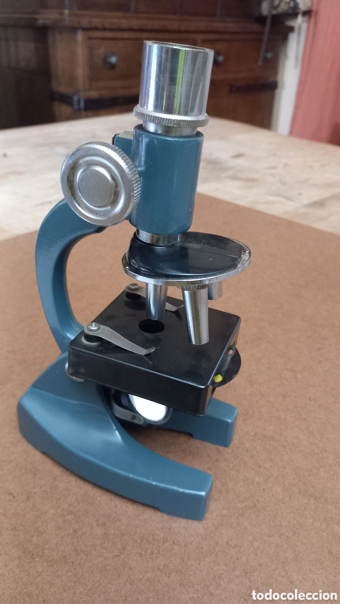 Antig&uuml;edades: Peque&ntilde;o microscopio vintage, solo decoracion, le falta el ocular.