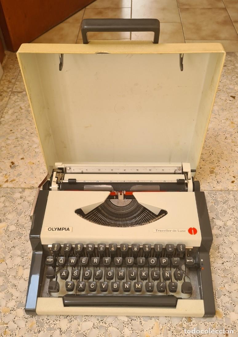 Antig&uuml;edades: Maquina de escribir Olympia Traveller De Luxe