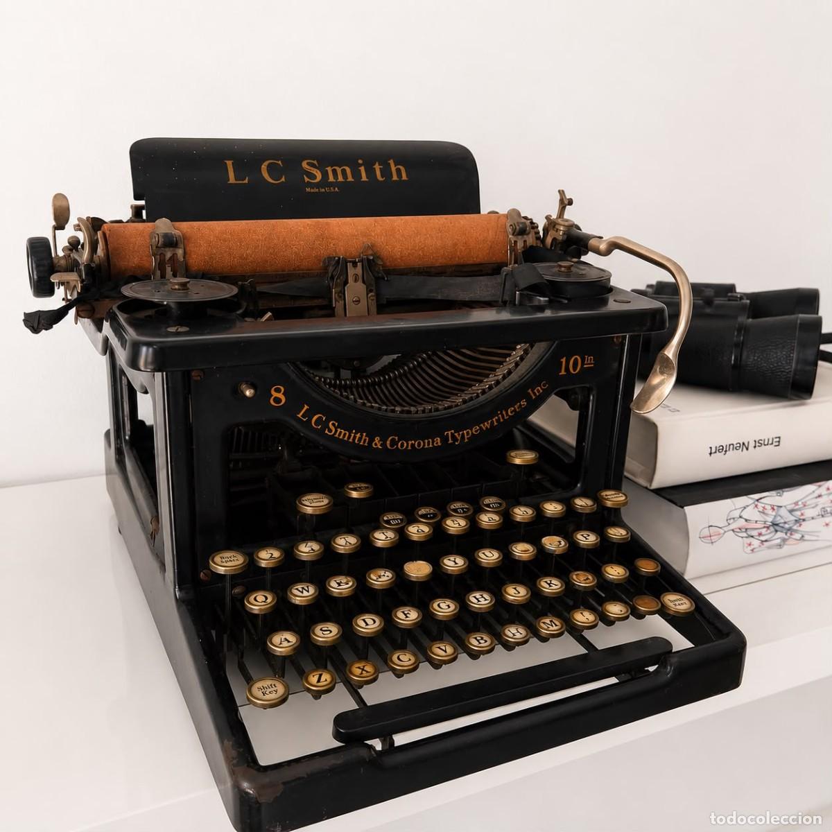 Antig&uuml;edades: L.C. SMITH & CORONA N&ordm; 8. 1927. M&Aacute;QUINA DE ESCRIBIR AMERICANA DE COLECCI&Oacute;N. PIEZA PARA RESTAURAR.
